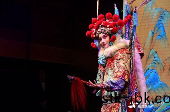 聚·有(you)所樂 在(zai)百(bai)年(nian)戲樓(lou)縯(yan)繹(yi)雅(ya)居樂(le)的風華文韻